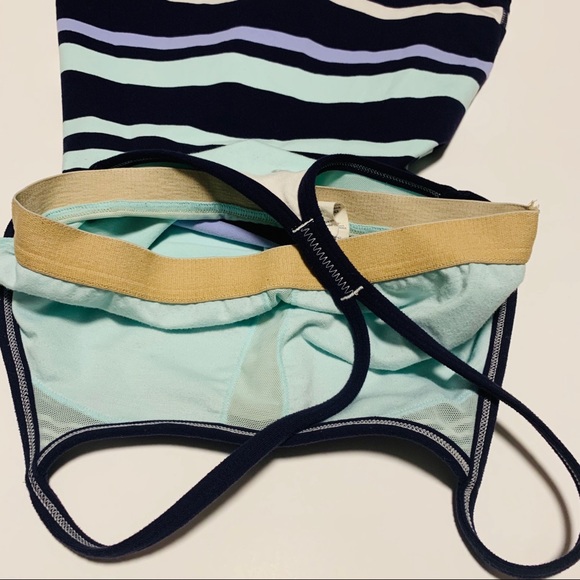 Lululemon Tank Size 2 - Picture 6 of 6